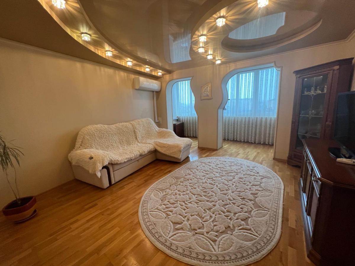 Bulvar Ivano-Frankivsk Buitenkant foto